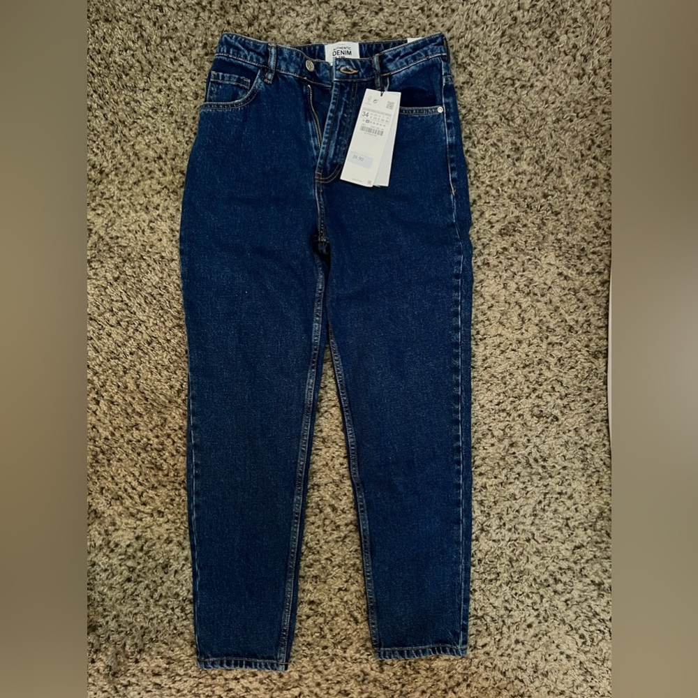 Zara Classic Mom Fit Hi-Rise Jeans